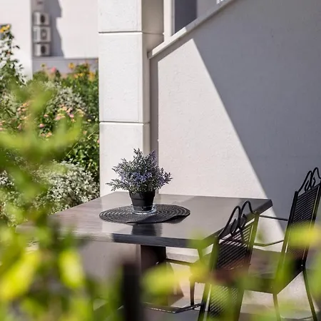 בית הארחה Hvar De Luxe חוואר