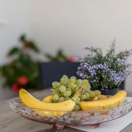 Hvar De Luxe בית הארחה חוואר