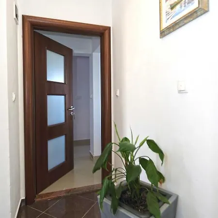 Hvar De Luxe בית הארחה חוואר