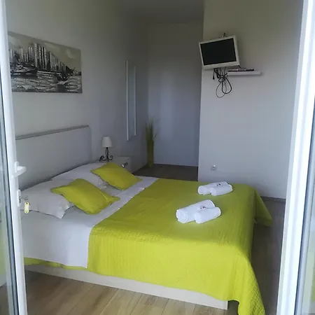 Guest house Hvar De Luxe 3*