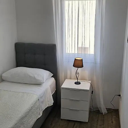 Hvar De Luxe 3*
