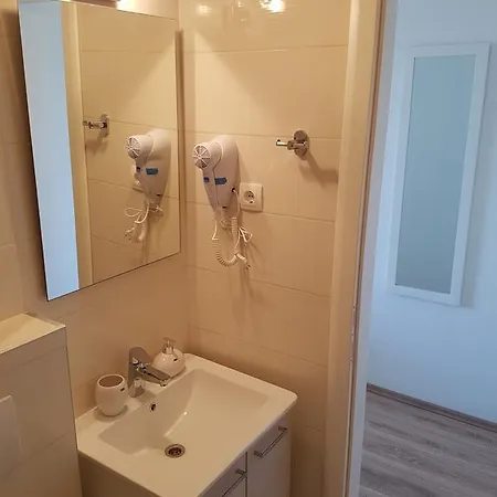 Hvar De Luxe בית הארחה