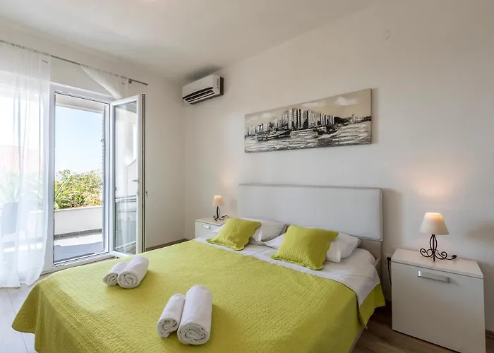 Hvar De Luxe