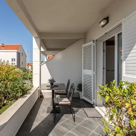 Hvar De Luxe