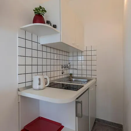 Πανσιόν Hvar De Luxe Χβαρ