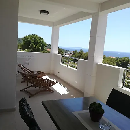 Hvar De Luxe 3*