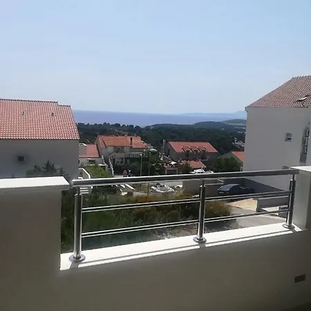 Hvar De Luxe Konukevi 3*